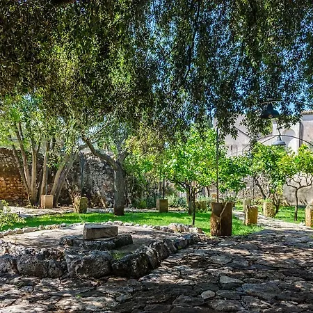 Badia Del Casale Panzió Ugento